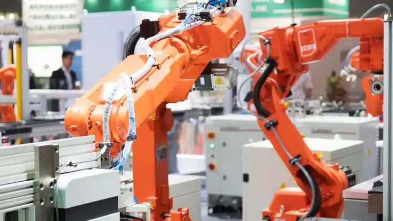 电竞游戏直播平台怎么选？看清延迟、画质与互动体验